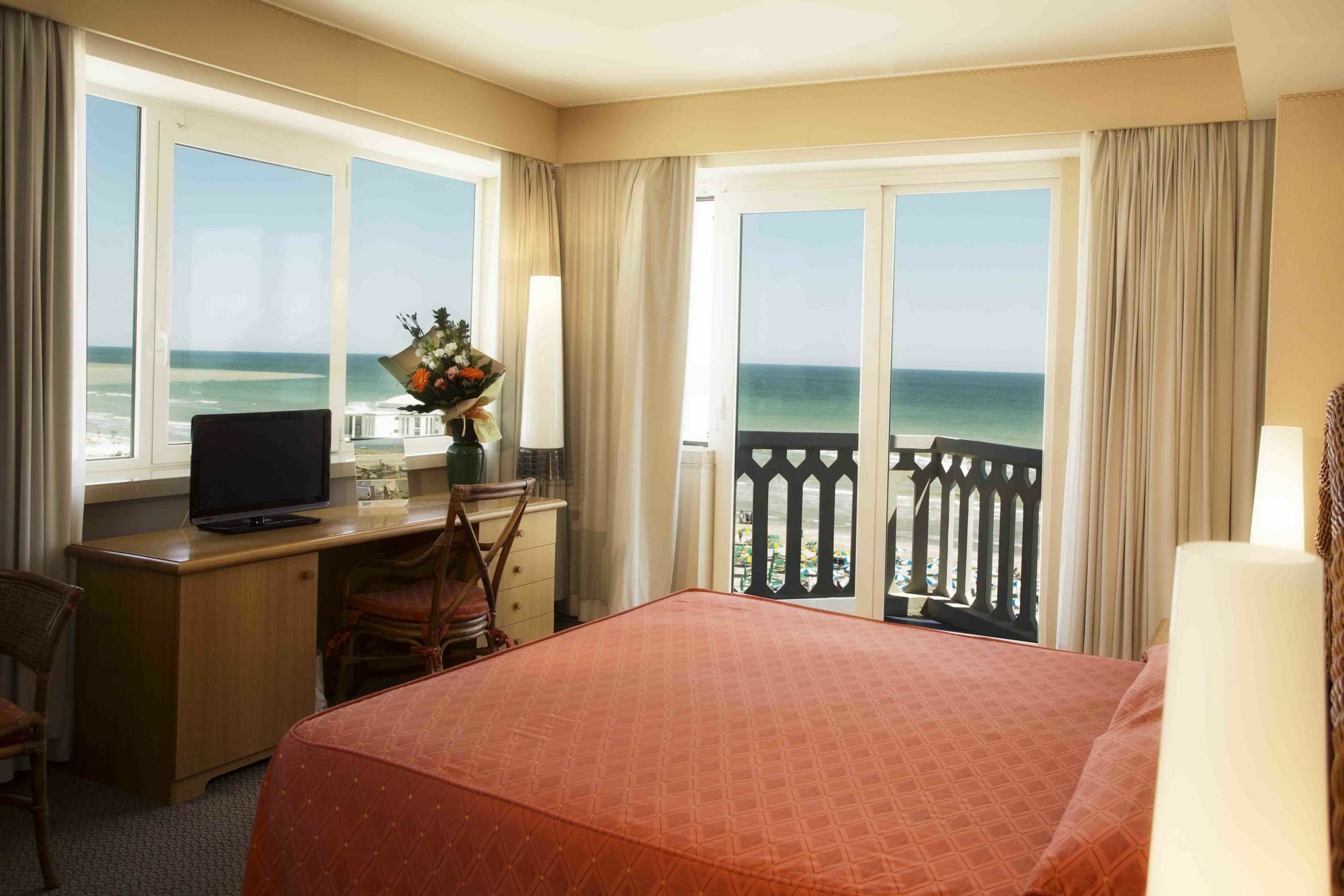 City Hotel Senigallia Exterior photo
